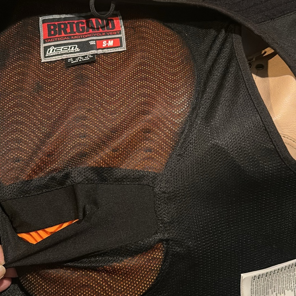 Icon Motorcycle Riding Vest - Picture 10 of 11